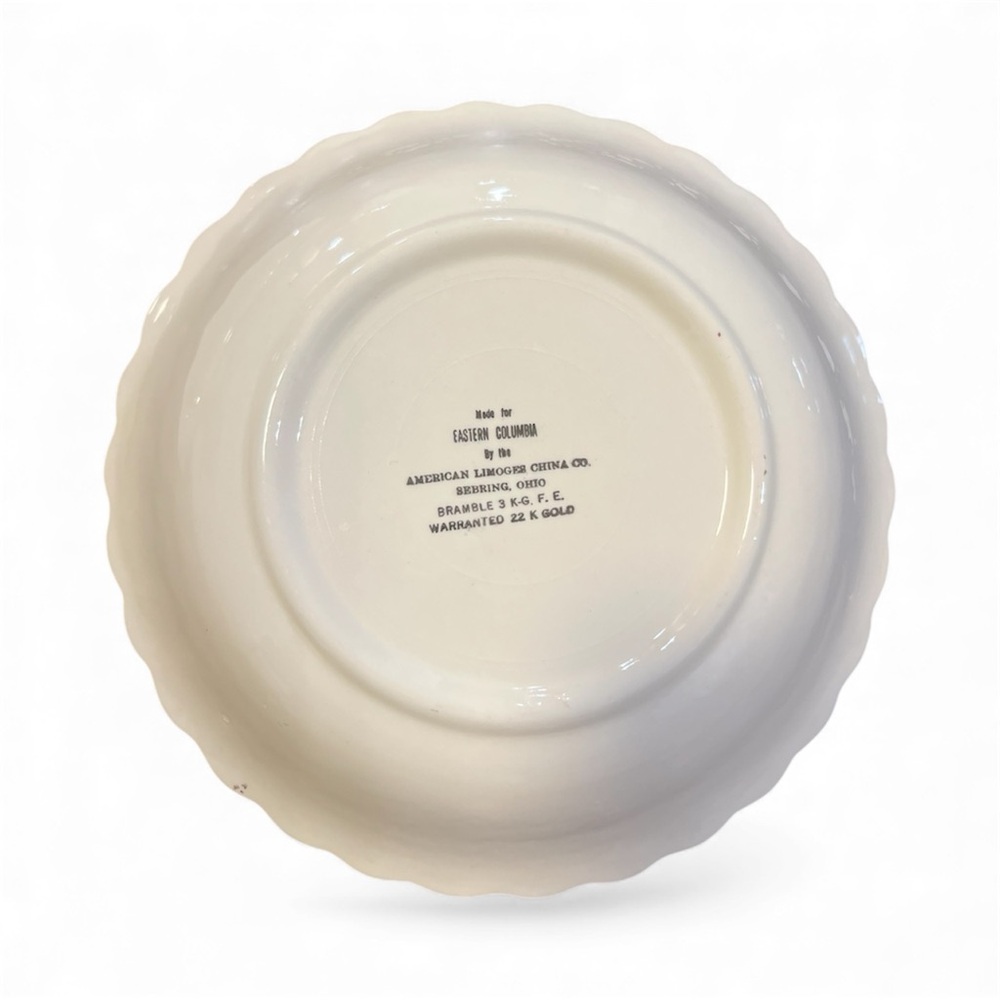 American Limoges "Bramble" pattern serving bowl with 22K gold trim - Picture 6 of 6